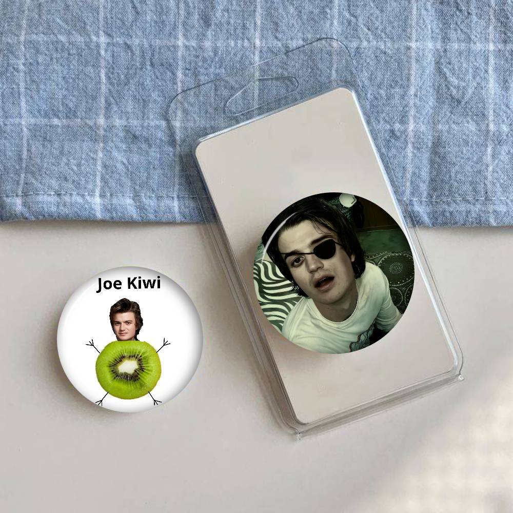 Actor Joe cool Keery  New Broo - Gaming Console Buttons recensione e prezzo
